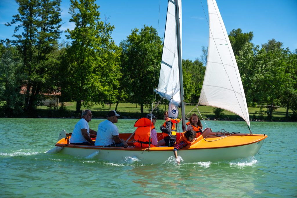 Le club de voile au Lac de Champos